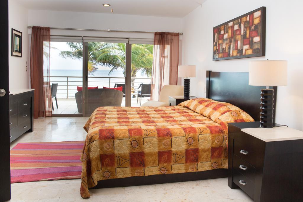 Ocean Front Corto Maltes 104 In Downtown Lägenhet Playa del Carmen Exteriör bild