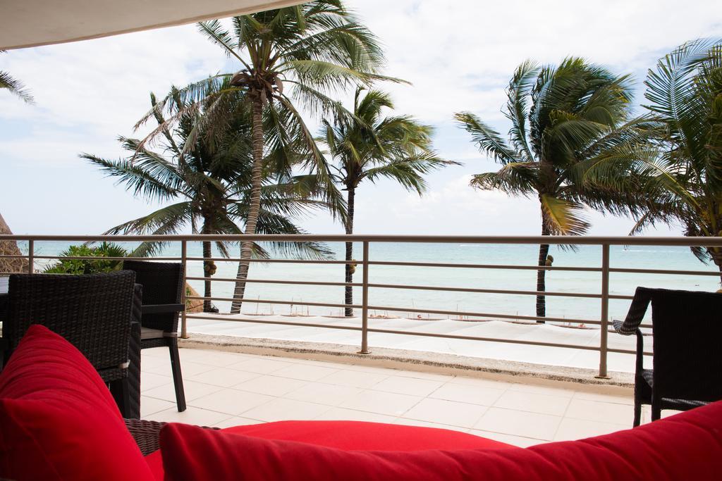 Ocean Front Corto Maltes 104 In Downtown Lägenhet Playa del Carmen Exteriör bild